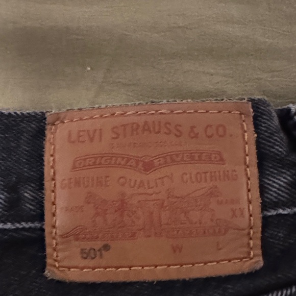 Levi's Black and Gray Straight Leg Jeans - Picture 3 of 6